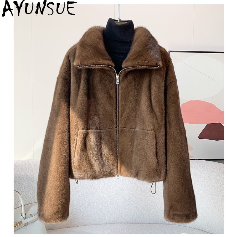 Winter Clothing Label - Casaco de Pele de Mink Inteiro